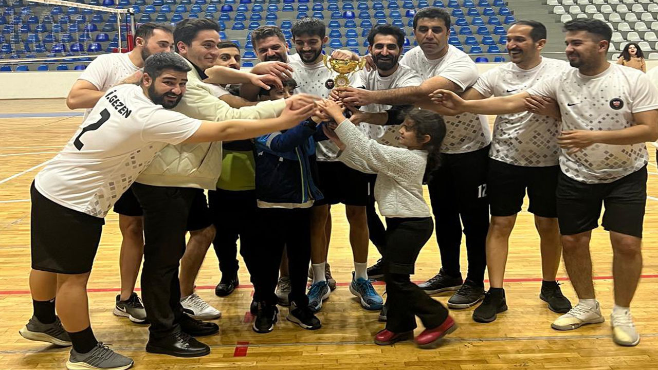 Voleybol Öğretmen1