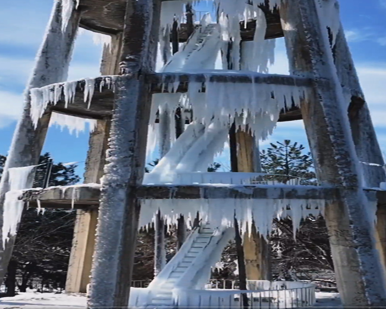 Su Kulesi Buz Tuttu2