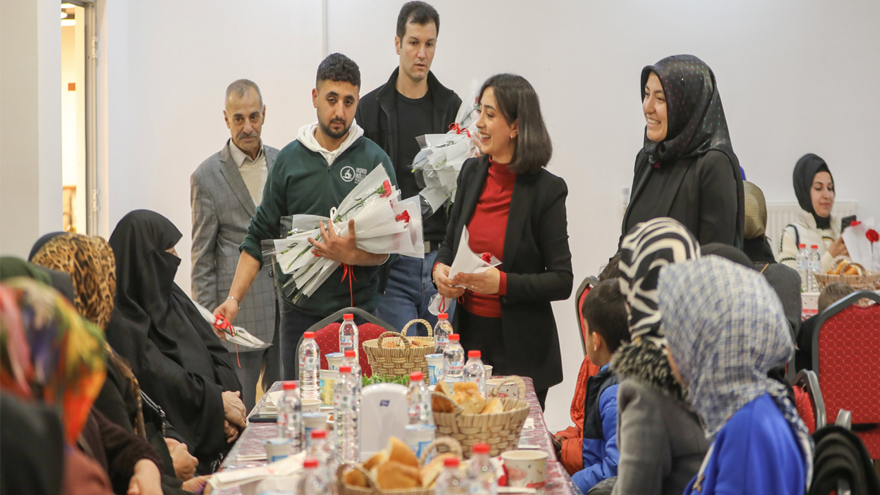 Genç Iftar