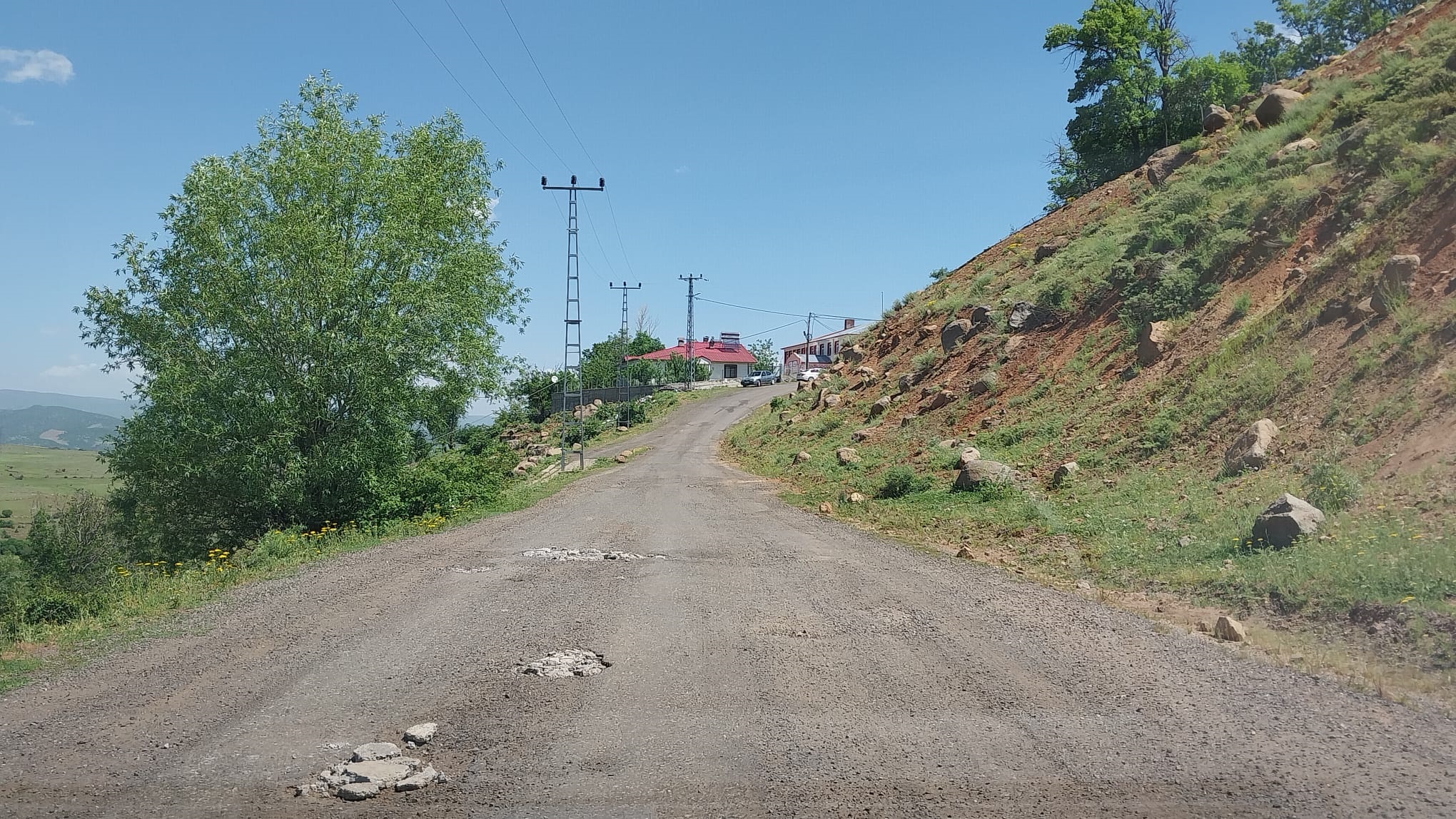 Emtağ Köyü Yol Sorunu (3)