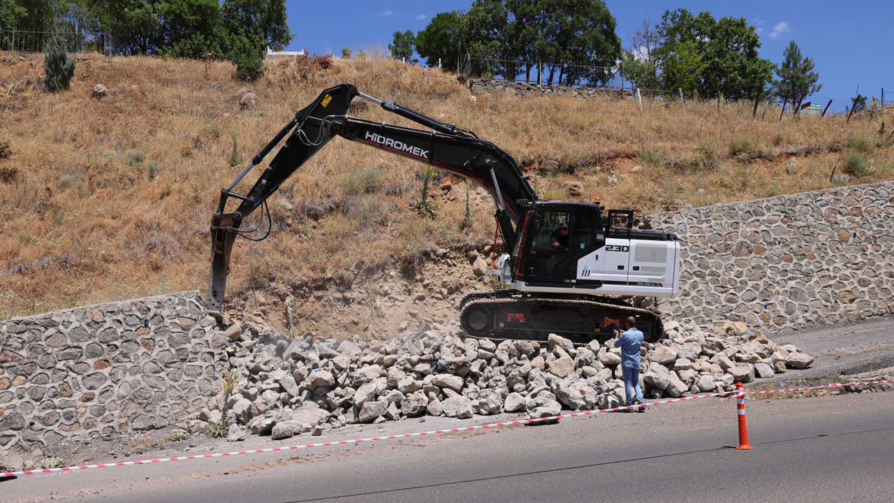 Mezarlık Yolu1