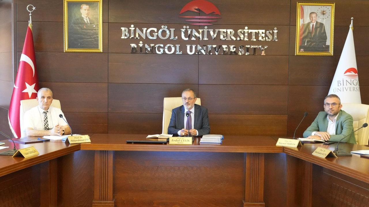 Üni Toplantı1