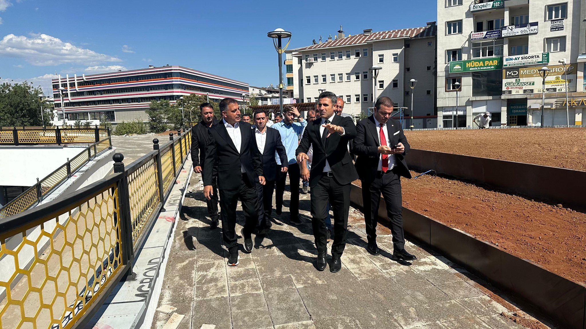 Gy K5 T O3 Xg A A Y9 Rb