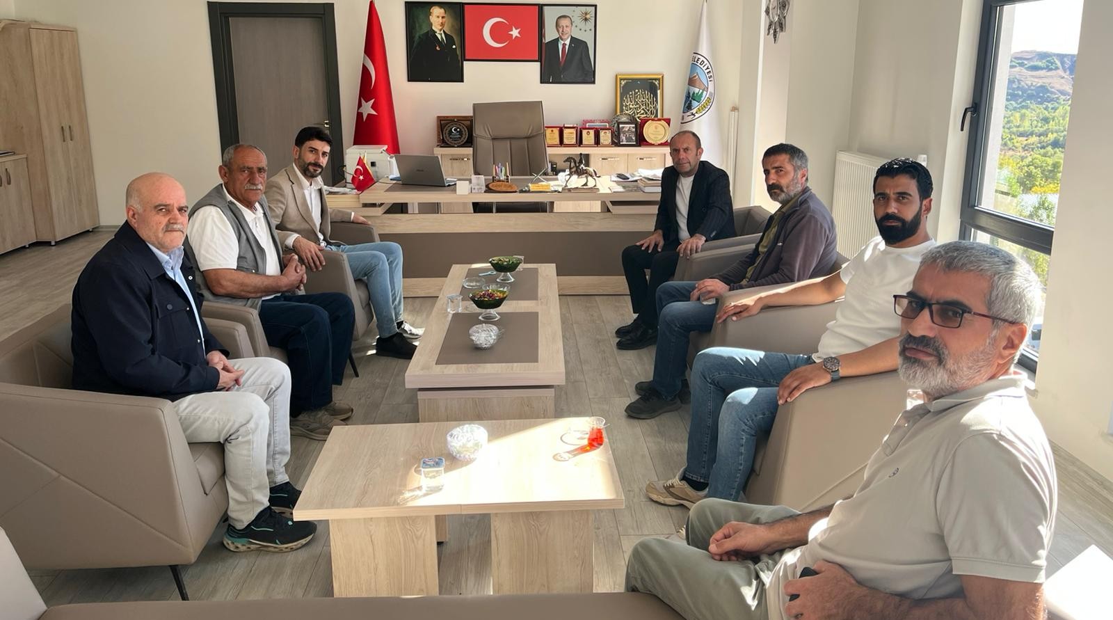 Dem Parti̇ Ki̇ği Adakli Zi̇yaretleri̇ (2)-1