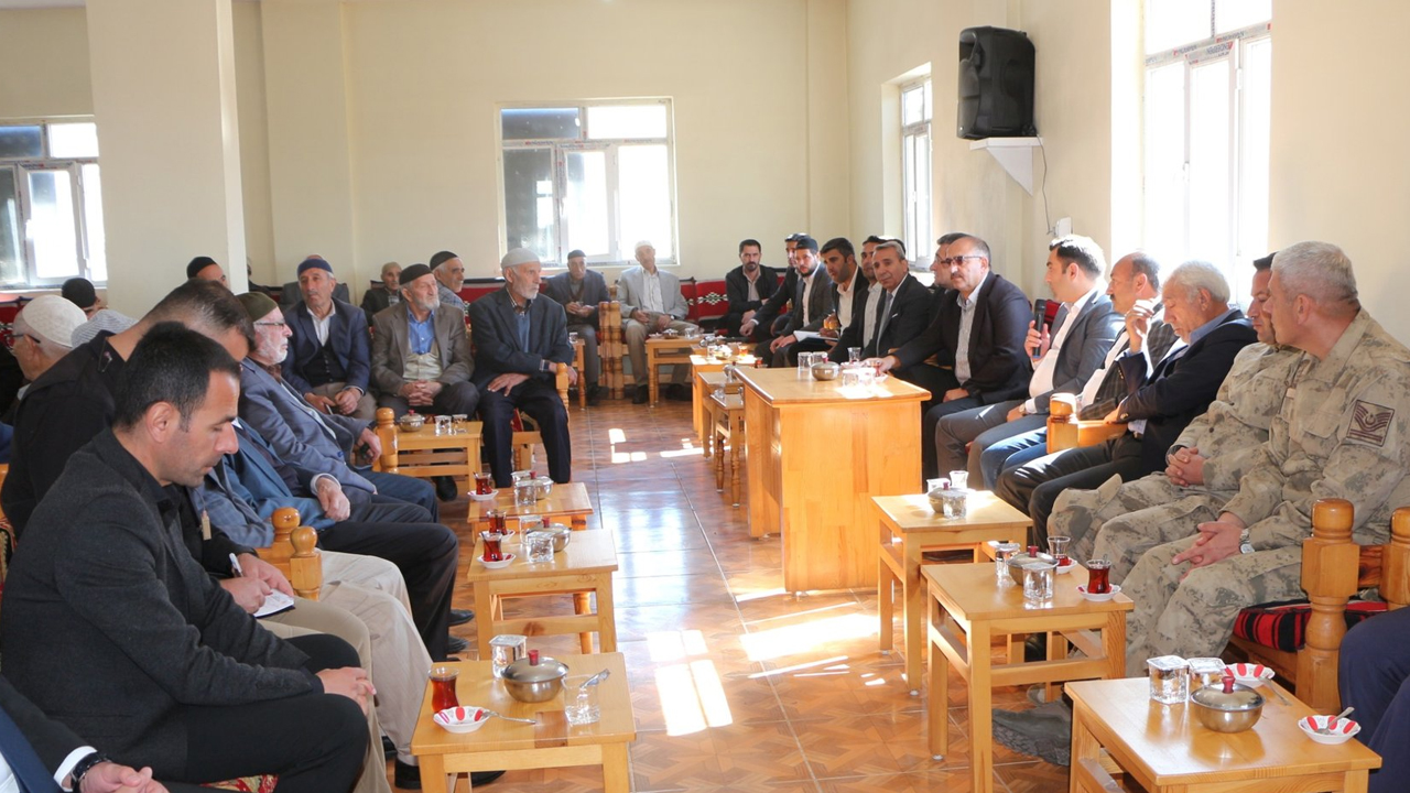 Karlıova Kaymakamı2-1