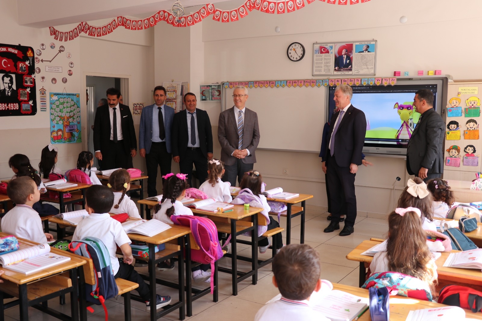 Mi̇lli̇ Eği̇ti̇m Müdürü Genç Ve Solhan Zi̇yareti̇ (3)