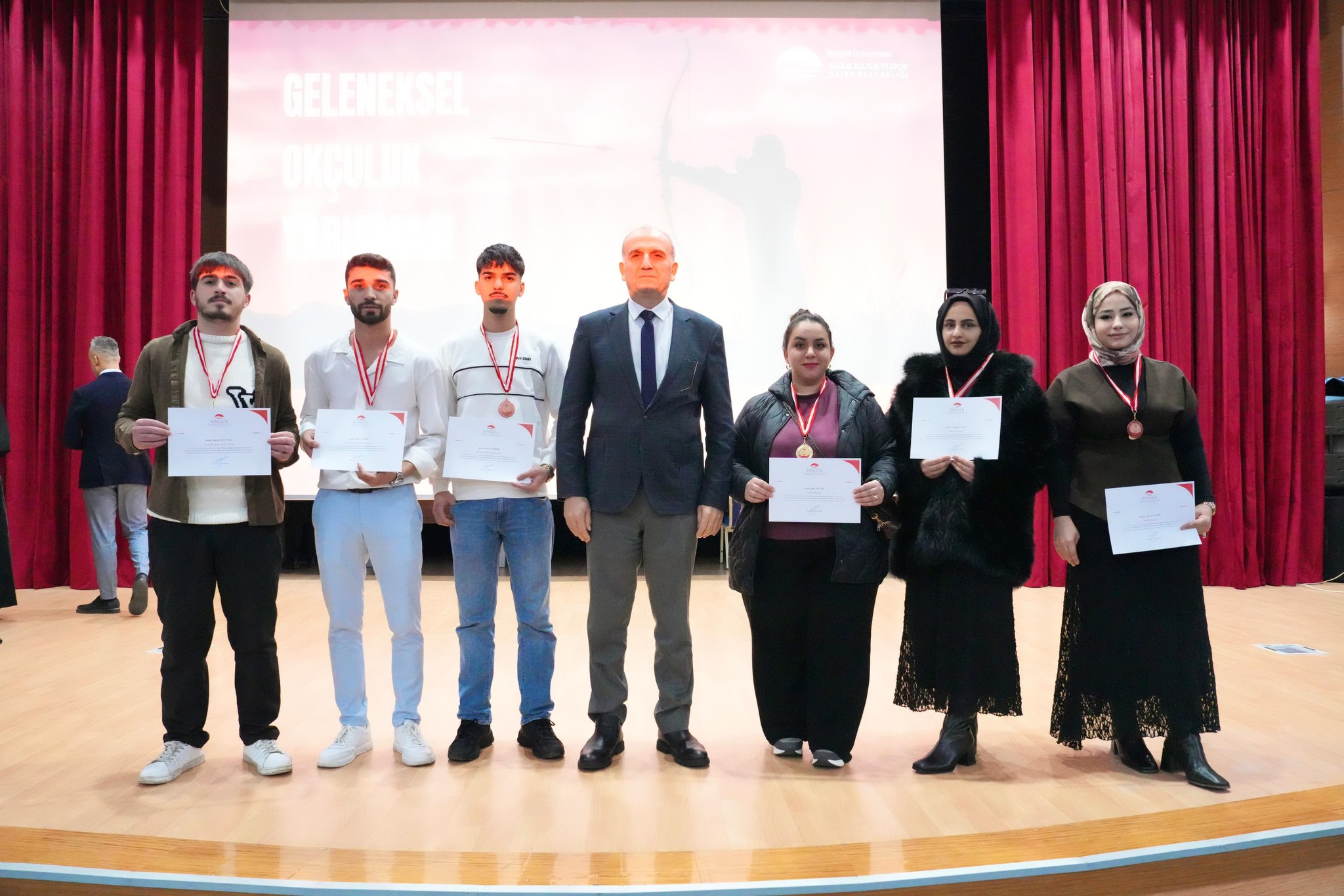 Bingöl Üniversitesinde Sporun En İyileri Ödüllendirildi (4)