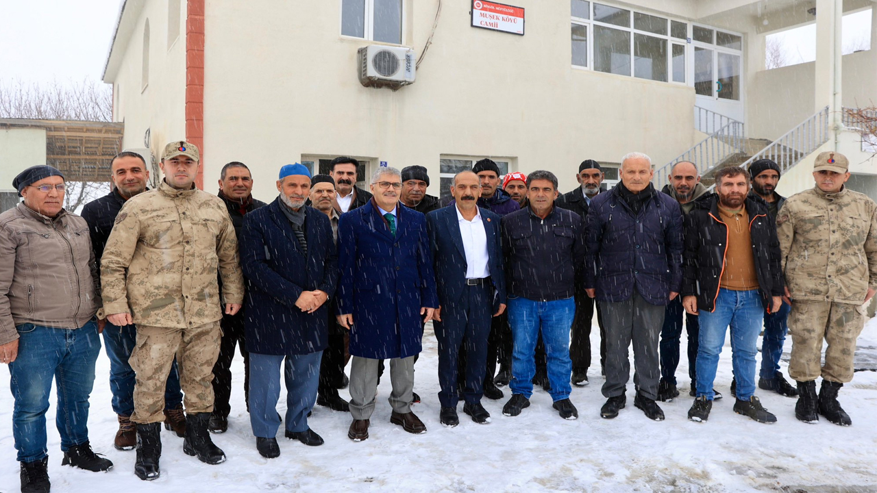 Vali̇ Çeli̇k Gümüşlü Köyünde1