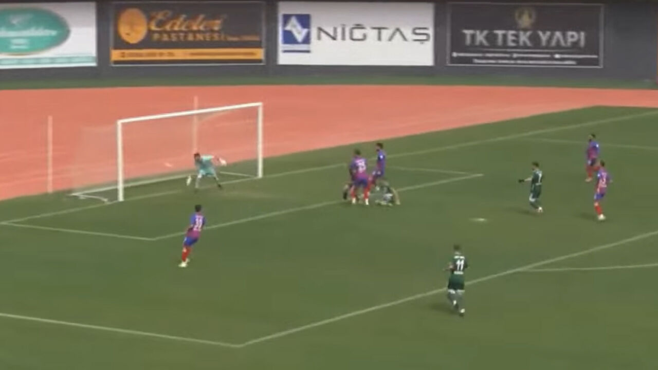 Şampi̇yonluk Geli̇yor1