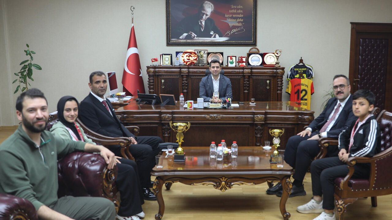 Başarili Sporculari Ağirladi1