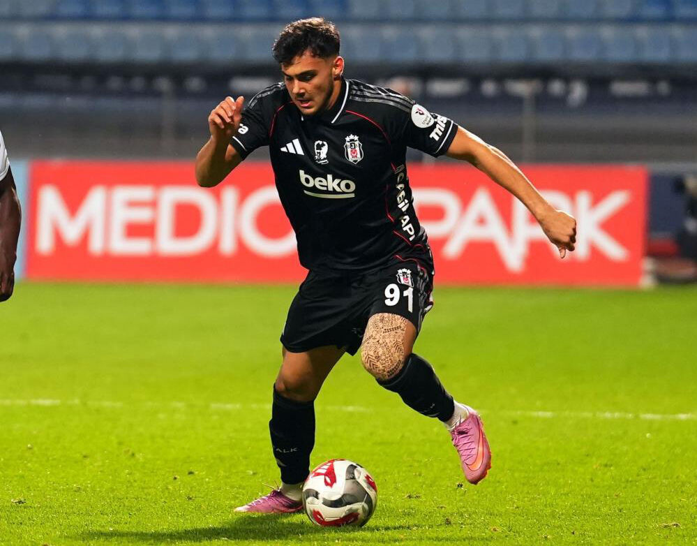 Bingöl Elazığ Yolunda Hız Yapan Beşiktaşlı Futbolcunun Ehliyetine El Konuldu (1)