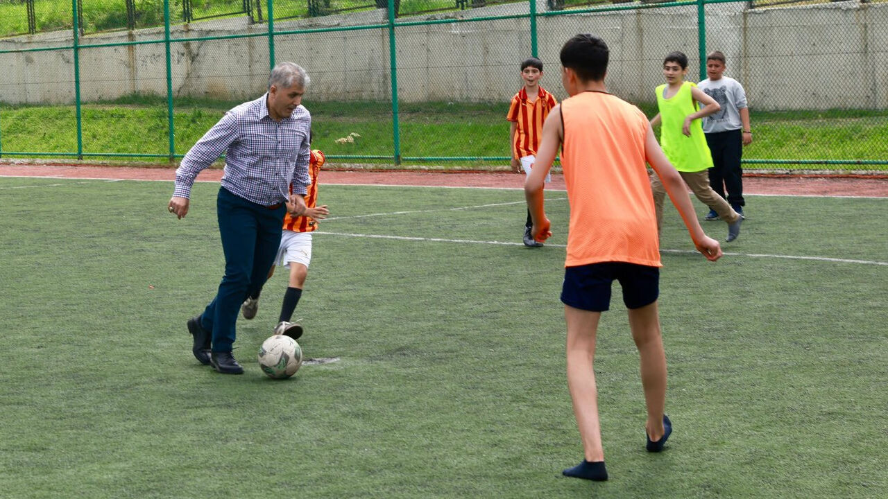 Vali̇ Çeli̇k Gençler Futbol1
