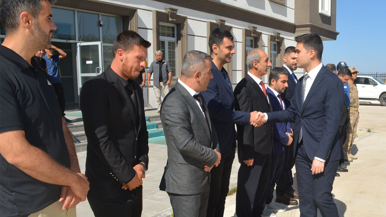 Adakli Kaymakami1