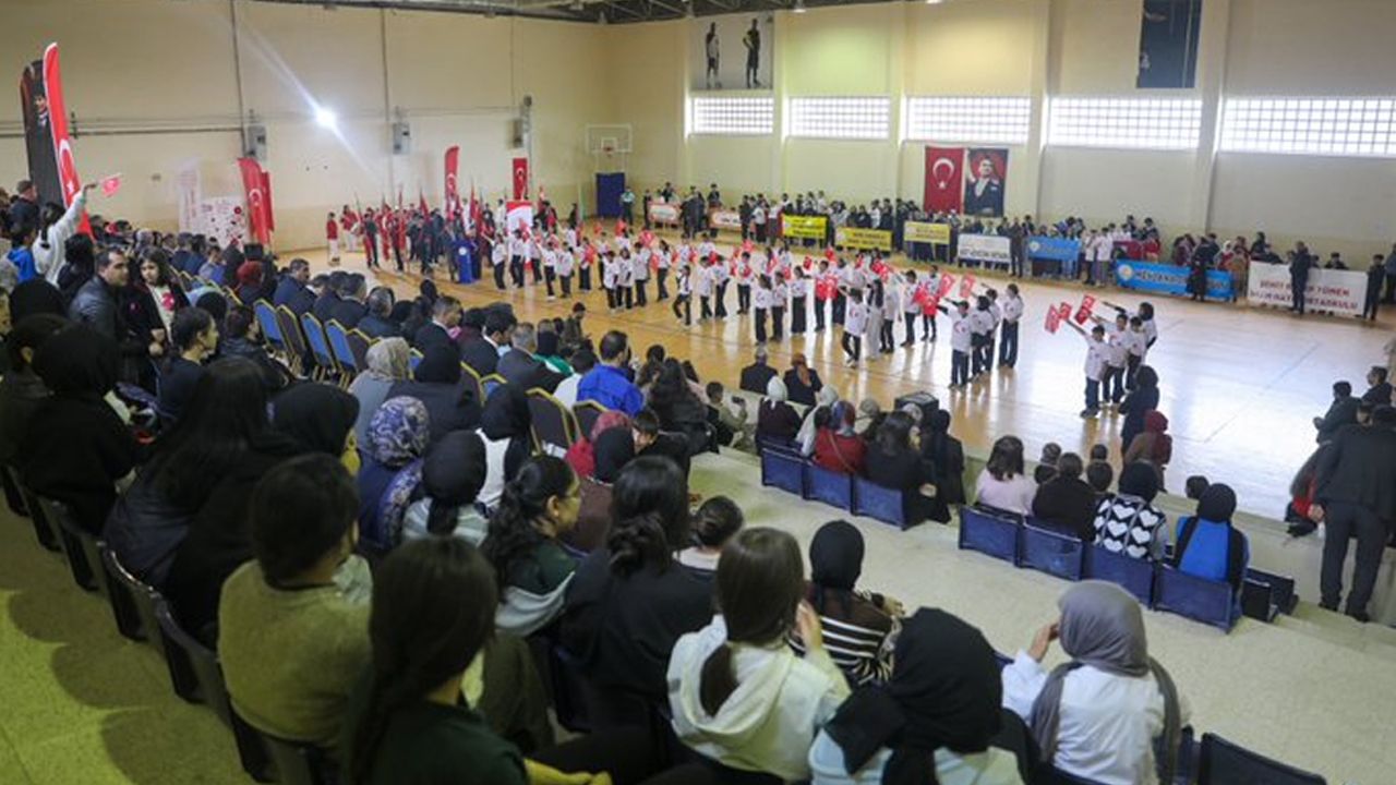 Genç'te Cumhuriyet Bayramı Coşkusu