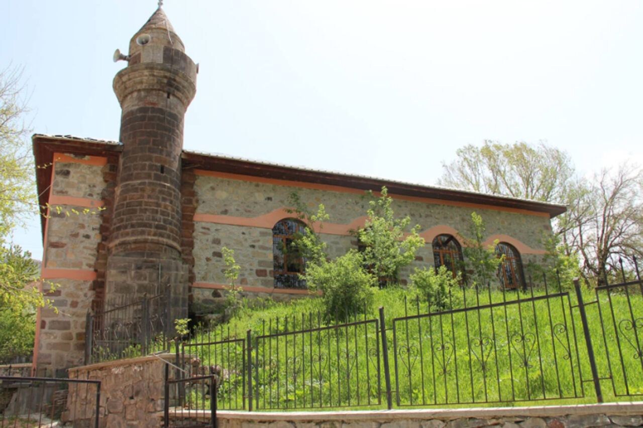 Kiğı Balabanbey Cami Yeniden İbadete Açılacak Copy