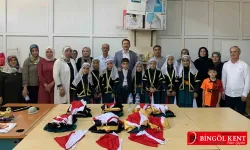 Kız öğrencilere folklor kıyafeti hediye edildi