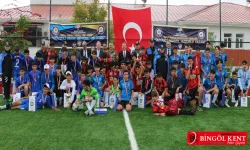 Bingöl'de Sen Yeter ki Umut Ol Futbol Turnuvası final yaptı