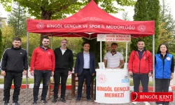 Bingöl'de üniversitelileri karşılama standı