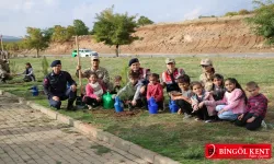 Cumhuriyet’in 100. Yılı Anısına 100 Öğrenci 100 Fidan Dikti