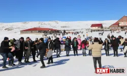 Hesarek’te Kar Festivali Düzenlendi