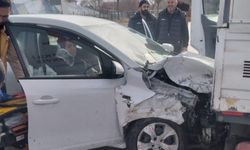 Van’da Trafik Kazası Sonucu 2 Kişi Yaralandı