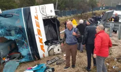 Yolcu Otobüsü Şarampole Devrildi: 1 Ölü, 18 Yaralı