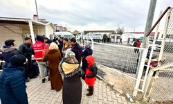 Suriyeliler Kilis Öncüpınar Gümrük Kapısı’ndan Yurtlarına Dönüyor