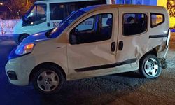 Bitlis’te 3 araçlı zincirleme trafik kazası: 2’si ağır 4 yaralı