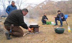 Kalehan Barajı’nda balık ekmek keyfi