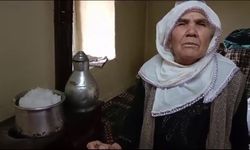 Adıyaman’da Yaşlı Kadın Kar Eriterek Su İhtiyacını Karşılıyor