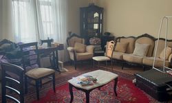 “Çöp Ev” Sanıldı, Emekli Pilotun Kitaplarla Dolu Evi Çıktı