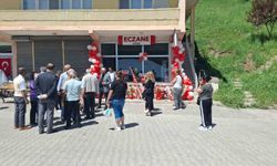 Pülümür İlçesinde 18 Yıl Sonra Yeniden Eczane Hizmete Girdi