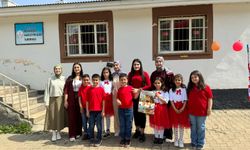 Üniversite Öğrencilerinden İlkokul Öğrencilerine Kostüm Desteği