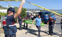 Antalya'da Motosiklet Konteynere Çarptı: 1 Ölü