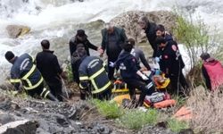 Yüksekova Doski Vadisi'nde Trafik Kazası: 2 Ölü, 3 Yaralı