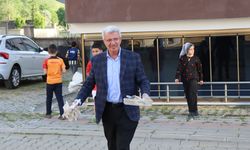 Belediye Başkanı Örnek Oldu: Çocuklarla Çöp Topladı!