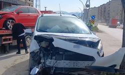 Hakkari'de Trafik Kazası: 2 Yaralı