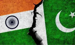 Hindistan'dan Pakistan’ı Vurdu!