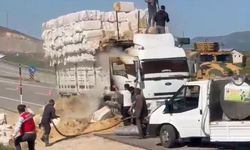 Karlıova’da Saman Yüklü Kamyonda Yangın Çıktı