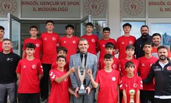 Bingöl Takımı Hentbolde Türkiye Şampiyonu!