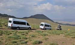 Mahsur Kalan Dağcıların İmdadına Belediye Ekipleri Yetişti