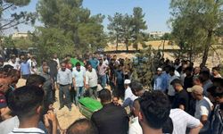 Fırat Nehri’nde Boğulan İki Kız Kardeş Yan Yana Defnedildi