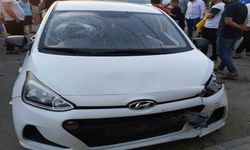 Mardin'de 2 Otomobil Çarpıştı: 1 Yaralı
