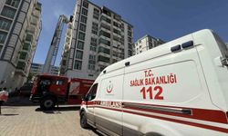 Yangında 3 İtfaiye Eri Dumandan Etkilendi