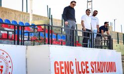 Genç İlçe Stadyumu'nda Bakım Onarım Çalışması