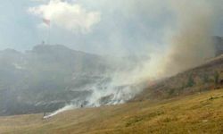 Kars Kalesi Yamacında Anız Yangını