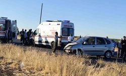 Diyarbakır'da 2 Otomobil Çarpıştı: 6 Yaralı
