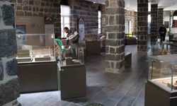 12 Bin Yıllık Musalla Taşı, Diyarbakır Müzesi'nde