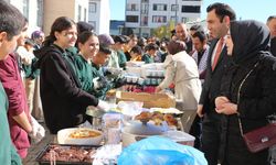 Bingöl’ün İlçesinde Öğrencilerden Gazze Yararına Kermes