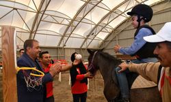 95 Özel Çocuğa Atla Terapi Etkinliği